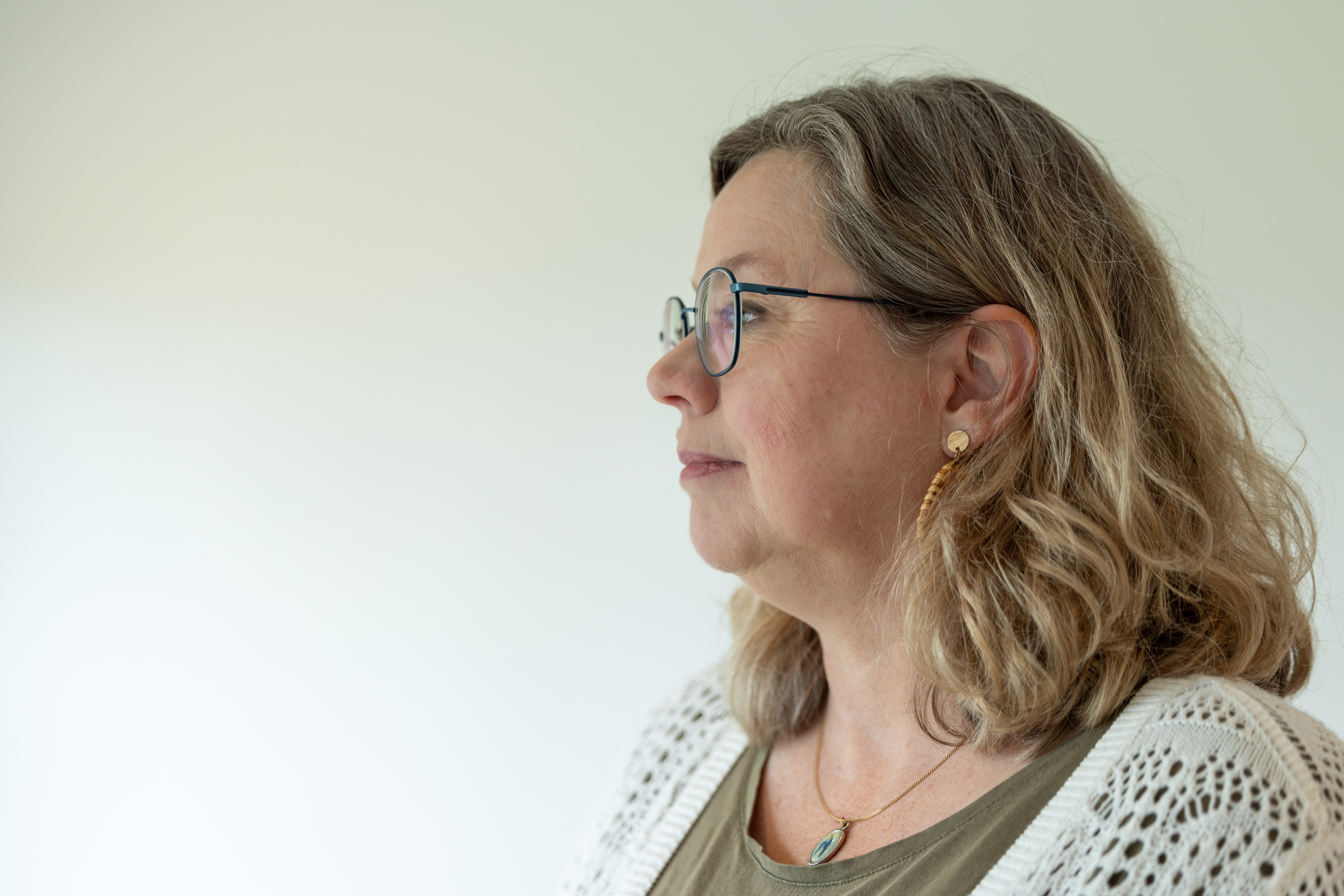 Danielle Bossewinkel in haar praktijk